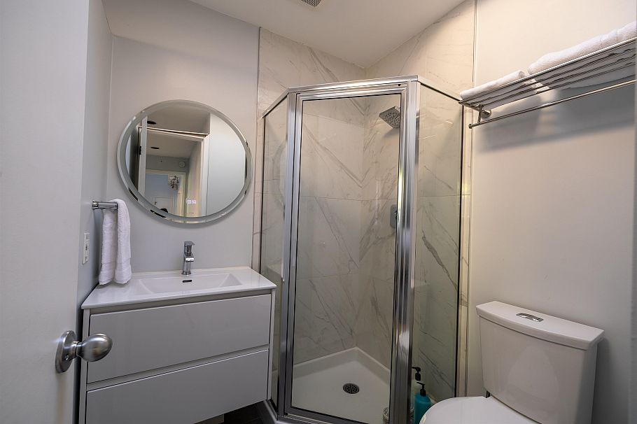 1546 Hope Road North Vancouver, BC - 22