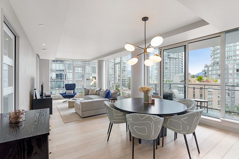 601 1499 W Pender Street Vancouver, BC - 4