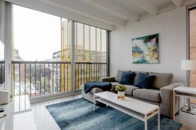 701 219 E Georgia Street Vancouver, BC - 4