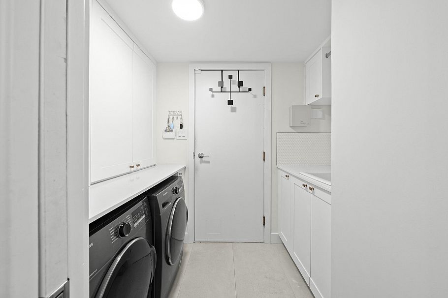 860 Ruckle Court North Vancouver, BC - 27