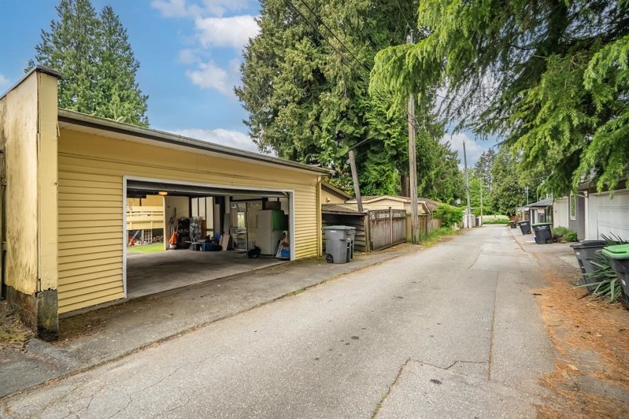 1735 W 62nd Avenue Vancouver, BC - 37