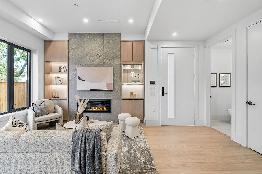 311 N Kamloops Street Vancouver, BC - 6