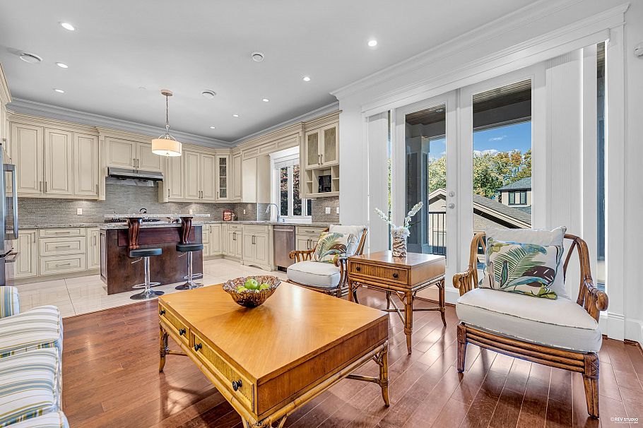 3477 W 20th Avenue Vancouver, BC - 5