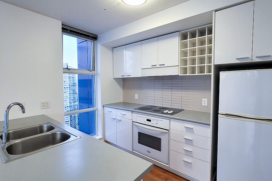 2506 111 W Georgia Street Vancouver, BC - 9