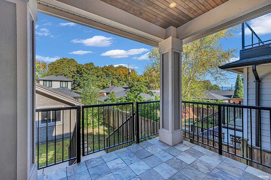 3477 W 20th Avenue Vancouver, BC - 36
