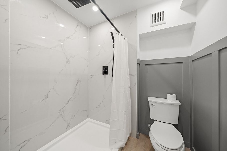 1430 Draycott Road North Vancouver, BC - 18