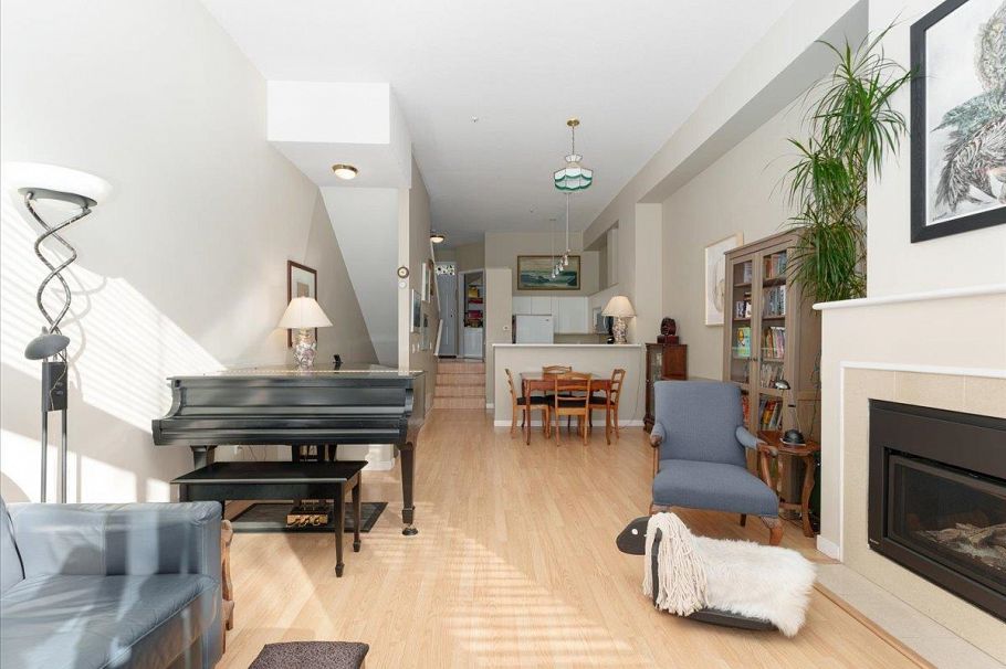 5 3588 Whitney Place Vancouver, BC - 7