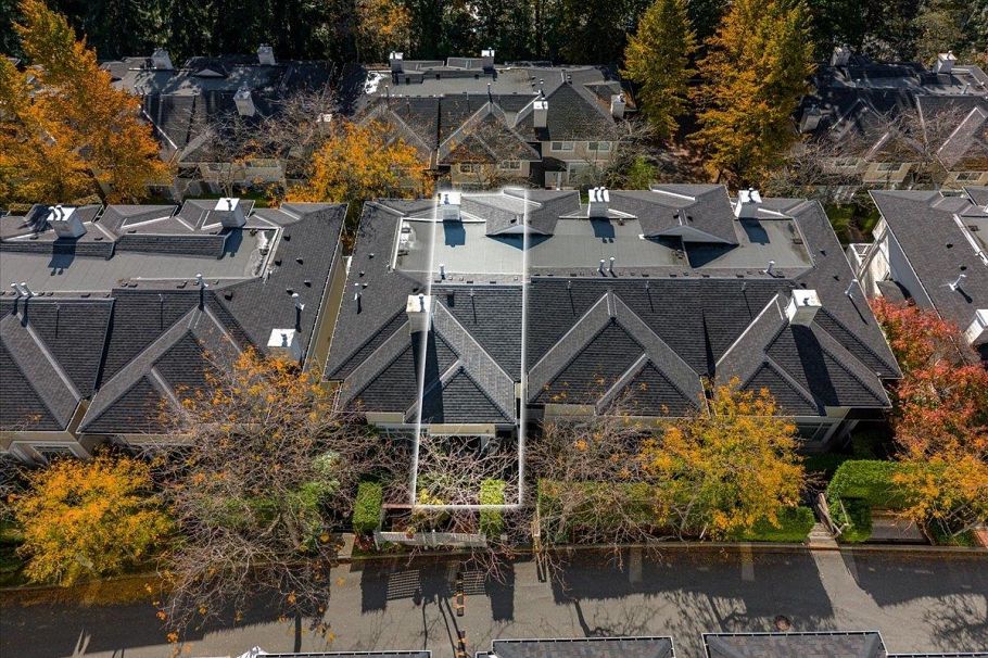 5 3588 Whitney Place Vancouver, BC - 35