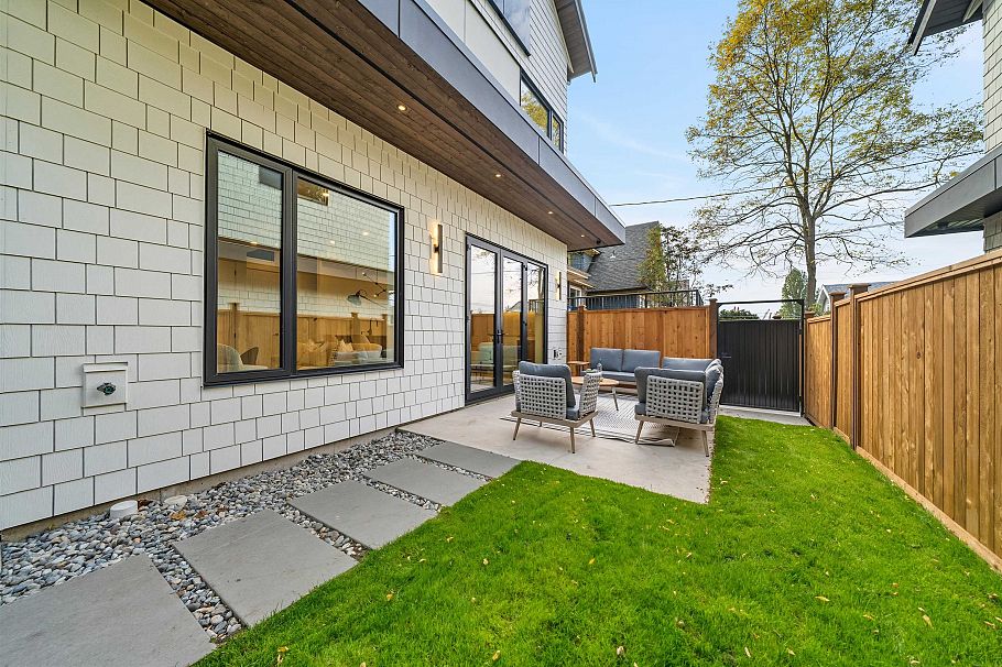 311 N Kamloops Street Vancouver, BC - 29