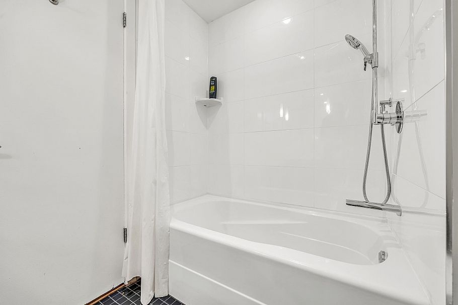 104 710 Chilco Street Vancouver, BC - 28