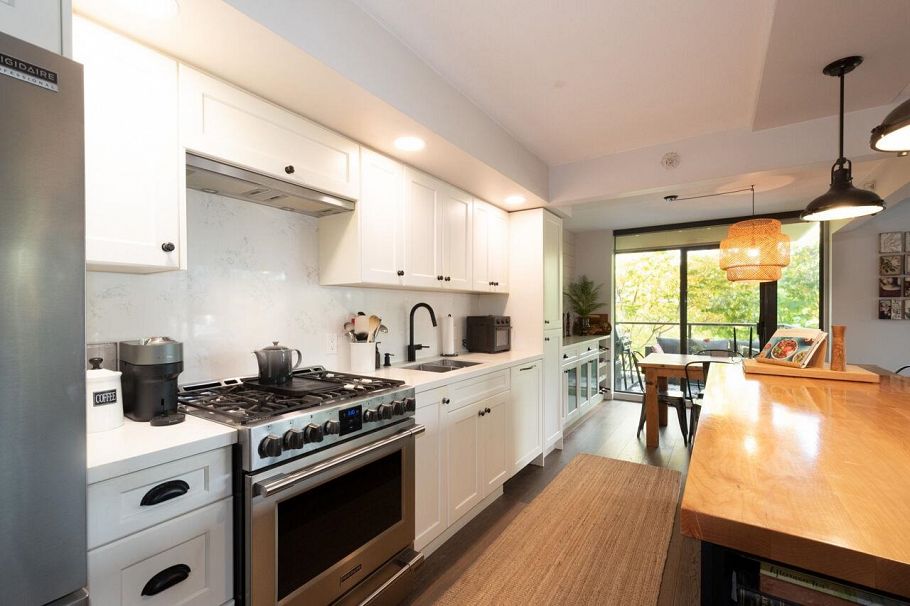 308 683 W Victoria Park North Vancouver, BC - 13