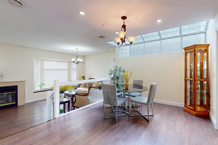 2789 W 24th Avenue Vancouver, BC - 1