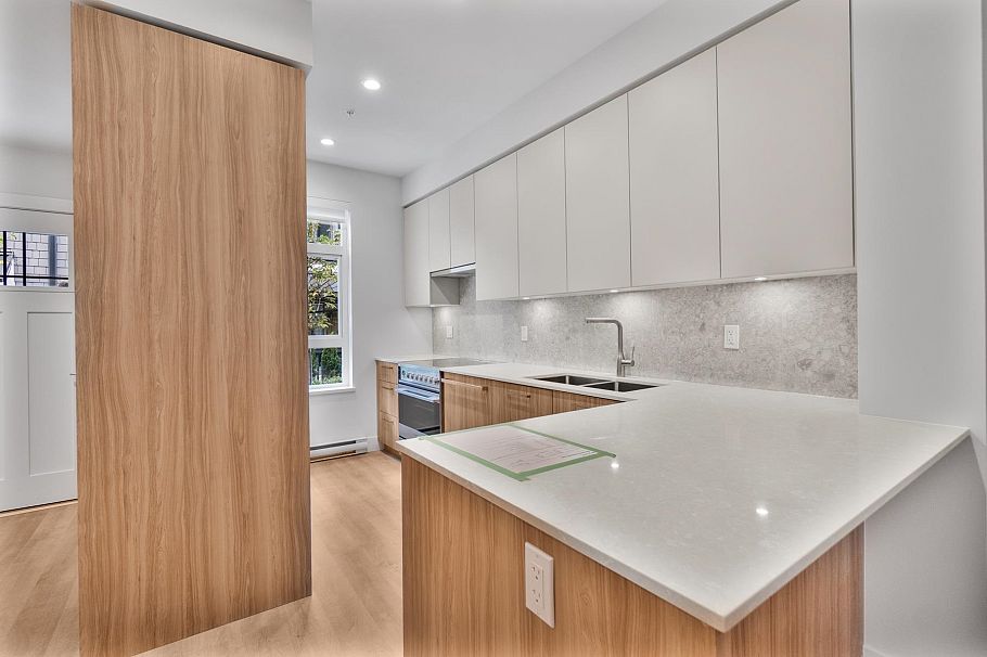 106 2320 Emery Court North Vancouver, BC - 9