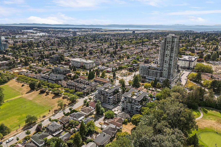 106 477 W 59th Avenue Vancouver, BC - 32