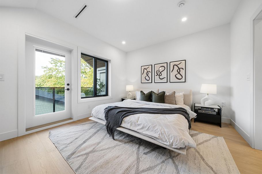 311 N Kamloops Street Vancouver, BC - 12