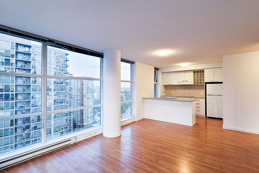 2506 111 W Georgia Street Vancouver, BC - 4