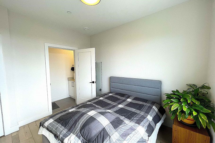 1633 SE Marine Drive Vancouver, BC - 28