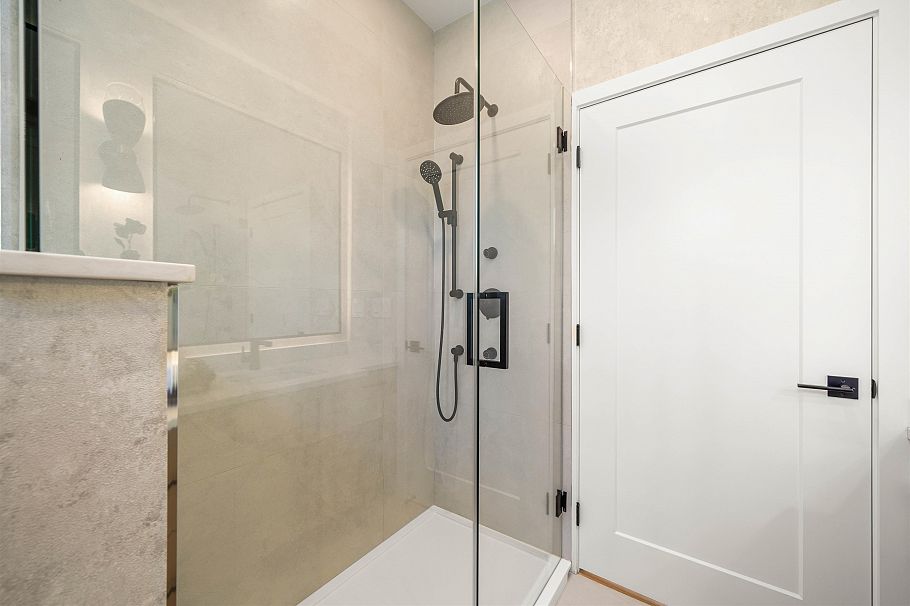 1 312 E 40th Avenue Vancouver, BC - 18