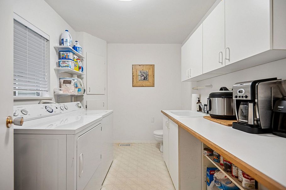 1089 Kilmer Road North Vancouver, BC - 13