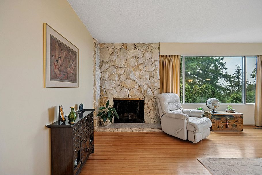 1089 Kilmer Road North Vancouver, BC - 2