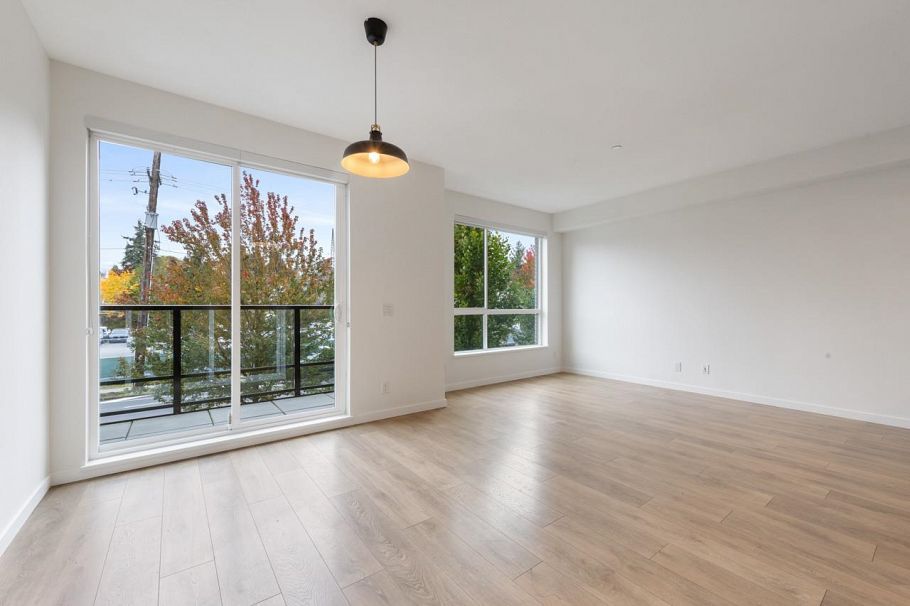 2 533 E 3rd Street North Vancouver, BC - 5