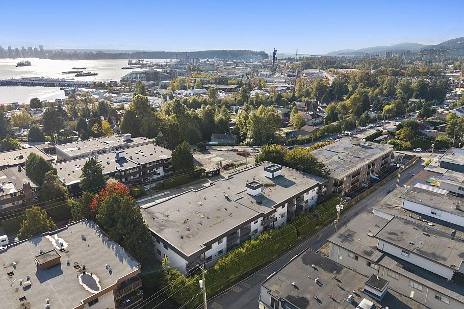 337 340 W 3rd Street North Vancouver, BC - 34