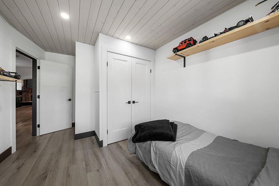 1430 Draycott Road North Vancouver, BC - 15