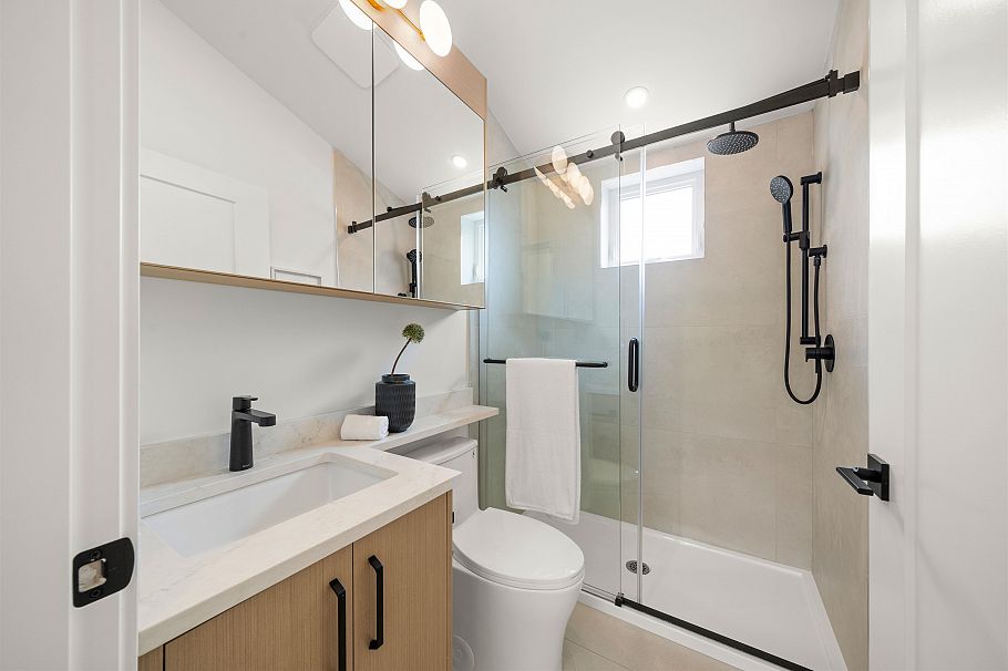 1 312 E 40th Avenue Vancouver, BC - 26