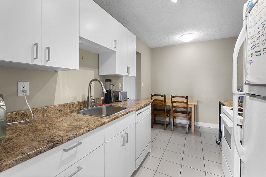 337 340 W 3rd Street North Vancouver, BC - 14