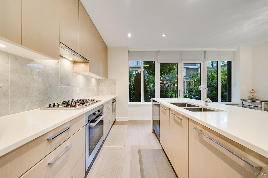 5336 University Boulevard Vancouver, BC - 25