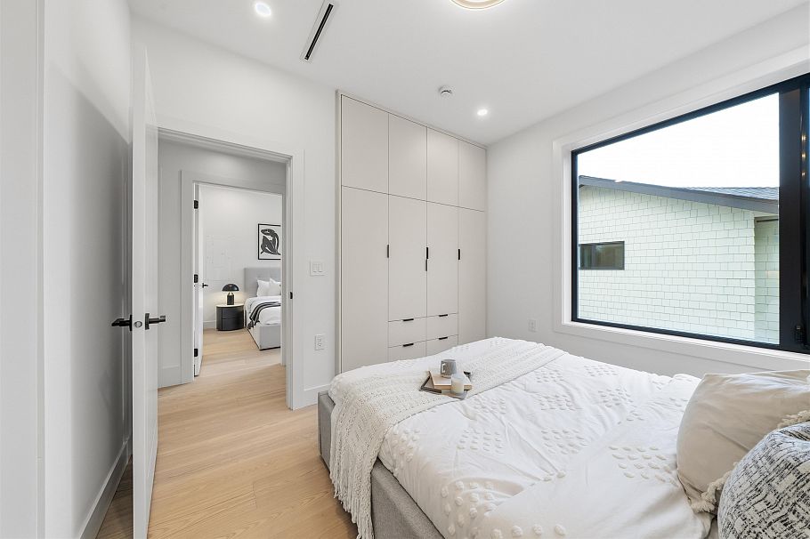 311 N Kamloops Street Vancouver, BC - 24