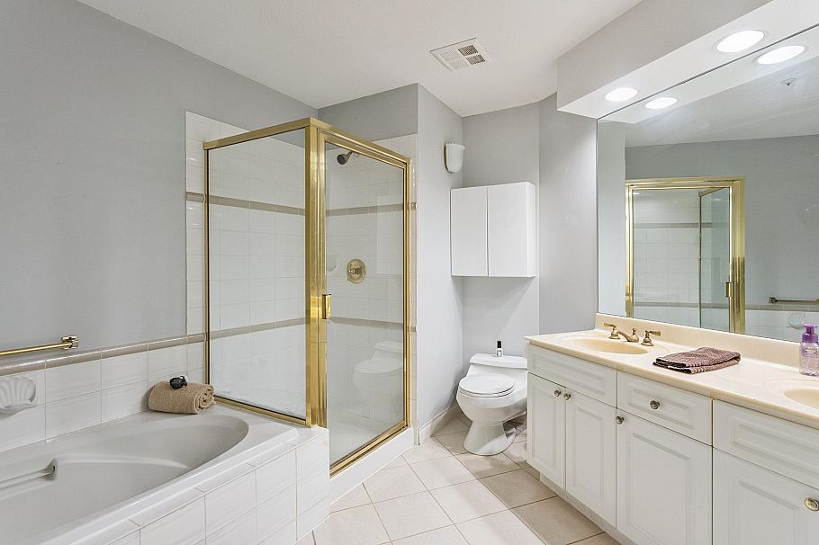 130 5835 Hampton Place Vancouver, BC - 13