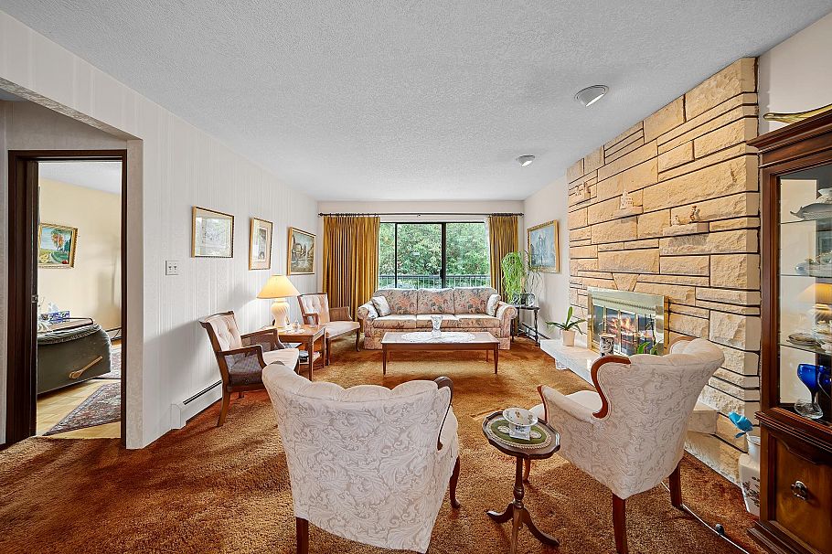 271 E 38th Avenue Vancouver, BC - 6