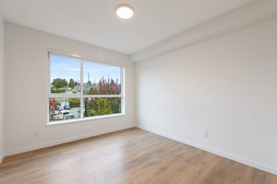 2 533 E 3rd Street North Vancouver, BC - 19