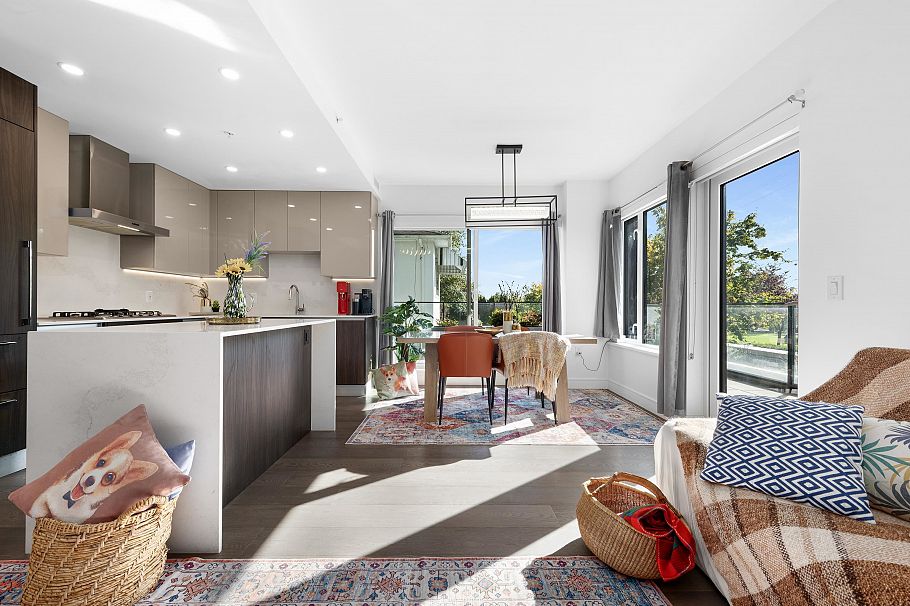 106 477 W 59th Avenue Vancouver, BC - 2