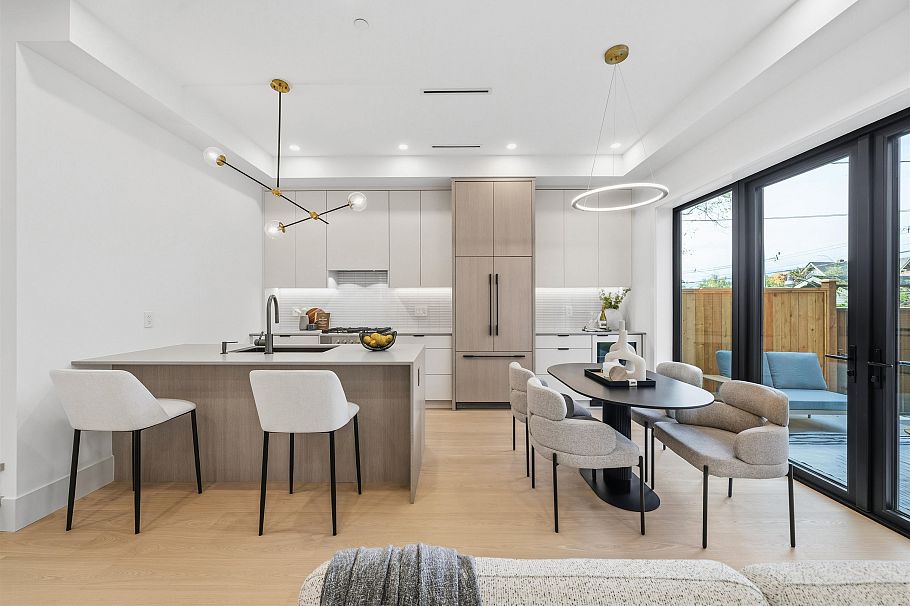 311 N Kamloops Street Vancouver, BC - 9