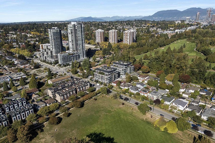 106 477 W 59th Avenue Vancouver, BC - 34