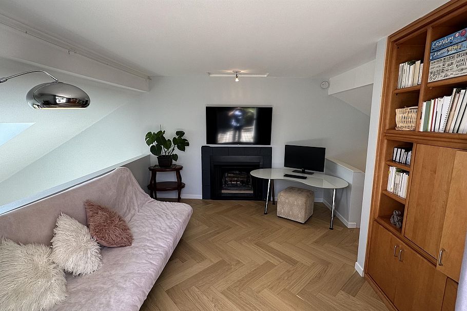 1546 Hope Road North Vancouver, BC - 32