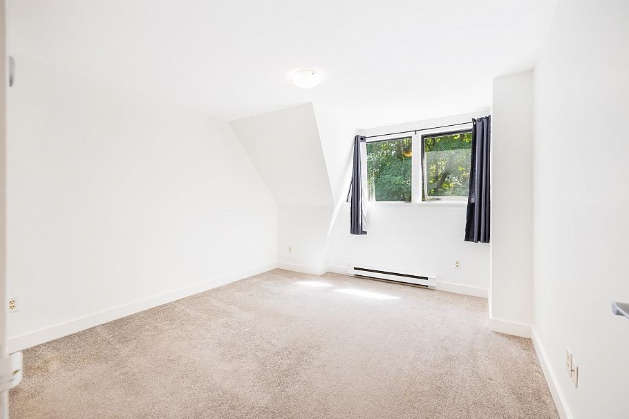 3182 Mountain Highway North Vancouver, BC - 8