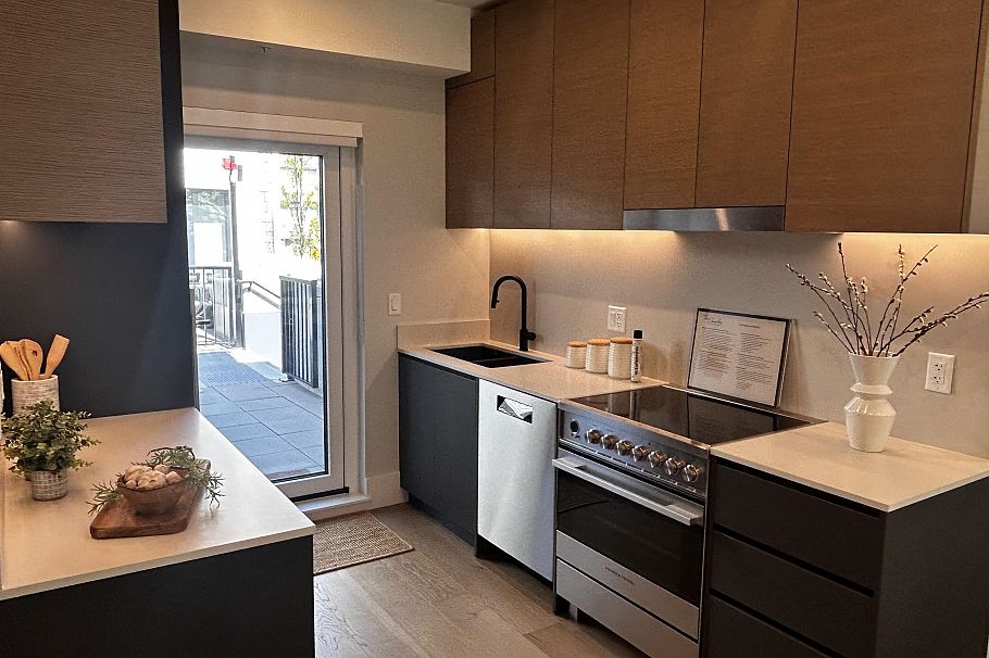 1341 E 21st Avenue Vancouver, BC - 1