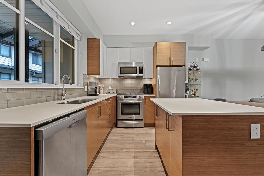 207 2135 Heritage Park Lane North Vancouver, BC - 7