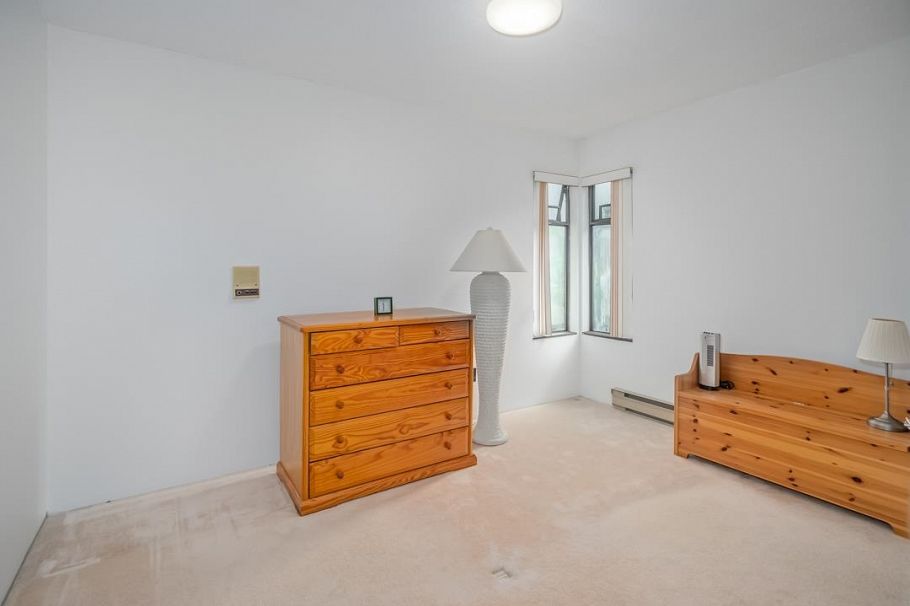 1735 W 62nd Avenue Vancouver, BC - 23