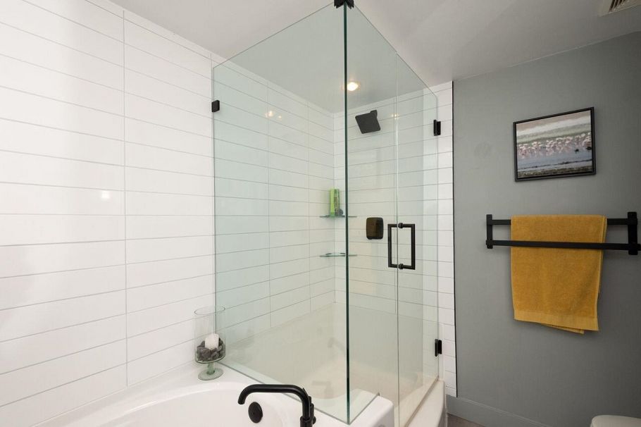 308 683 W Victoria Park North Vancouver, BC - 22
