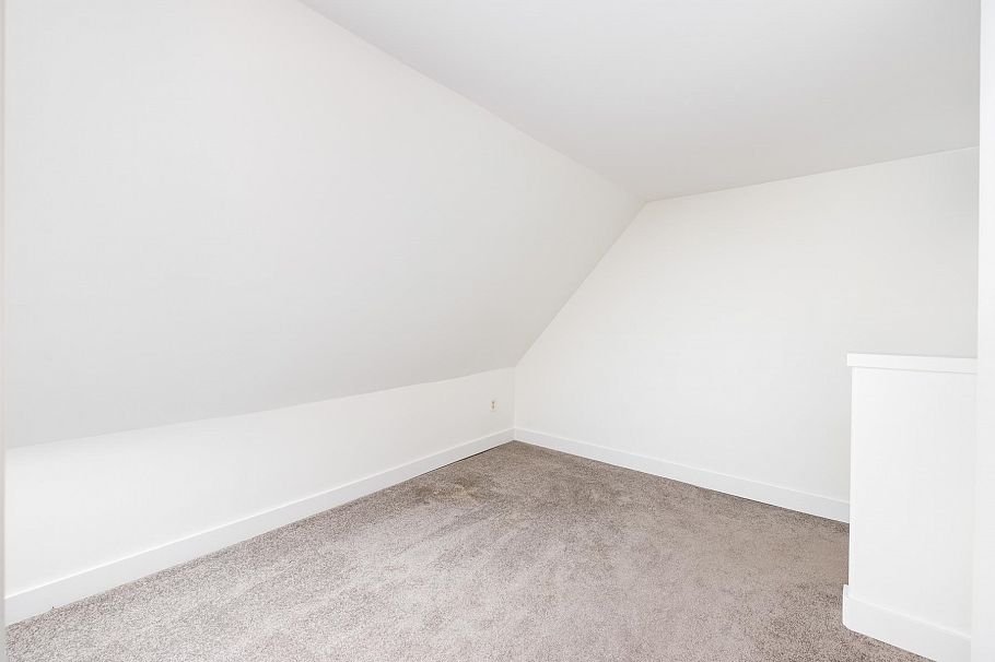 3182 Mountain Highway North Vancouver, BC - 14