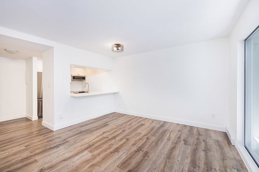 3182 Mountain Highway North Vancouver, BC - 18