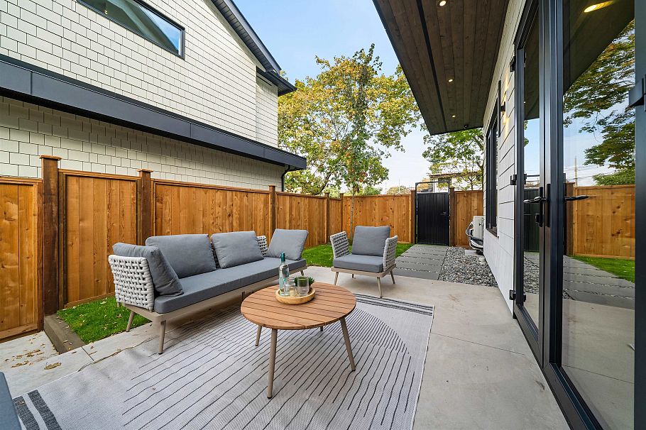 311 N Kamloops Street Vancouver, BC - 28