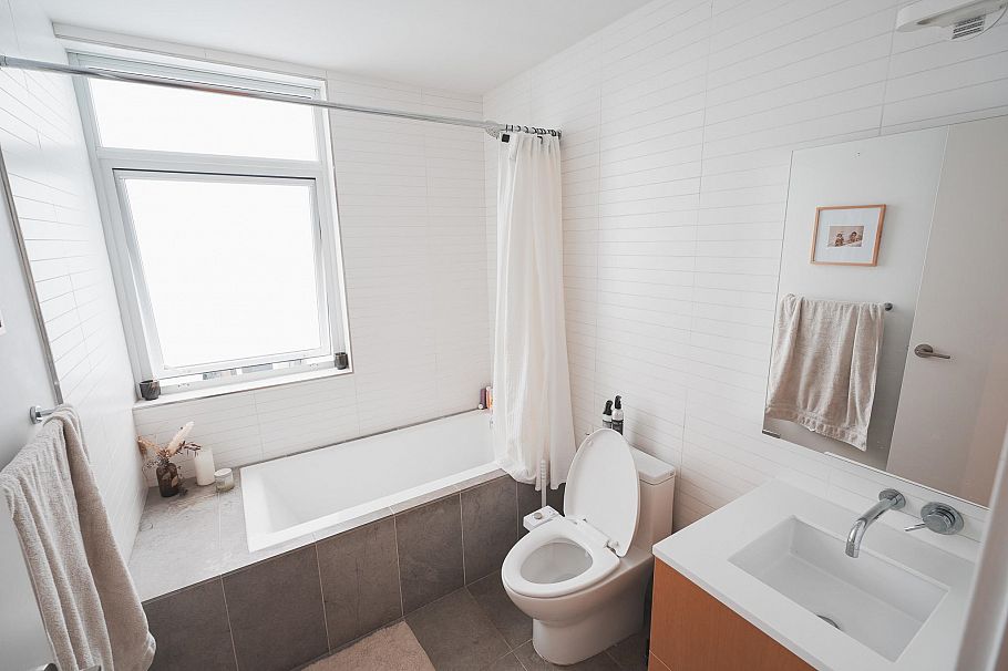 2208 Willow Street Vancouver, BC - 11