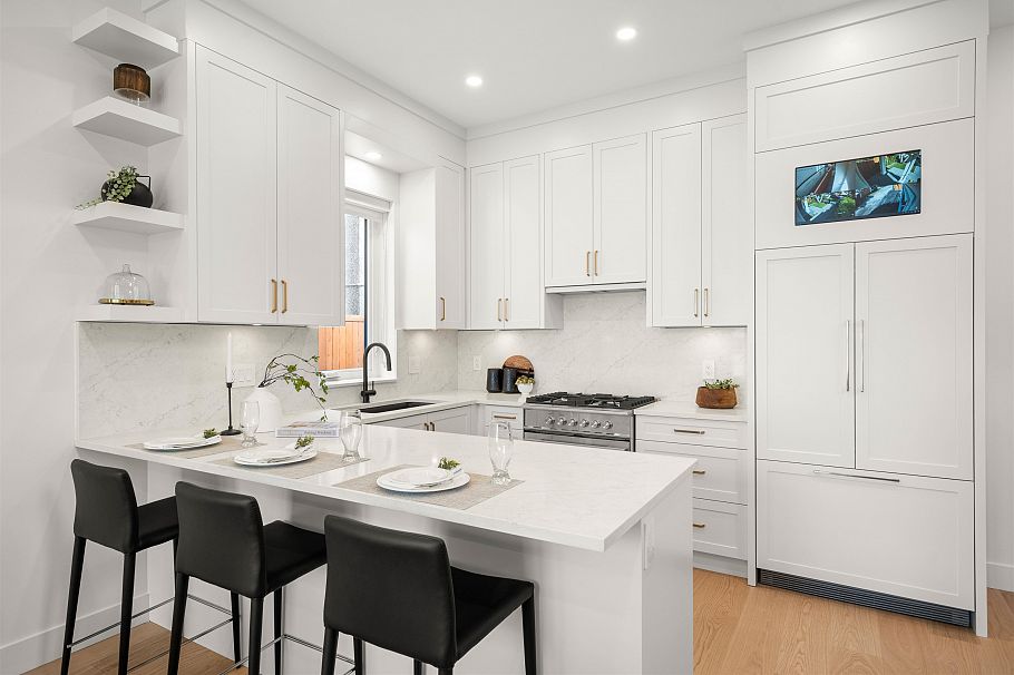 1 312 E 40th Avenue Vancouver, BC - 9