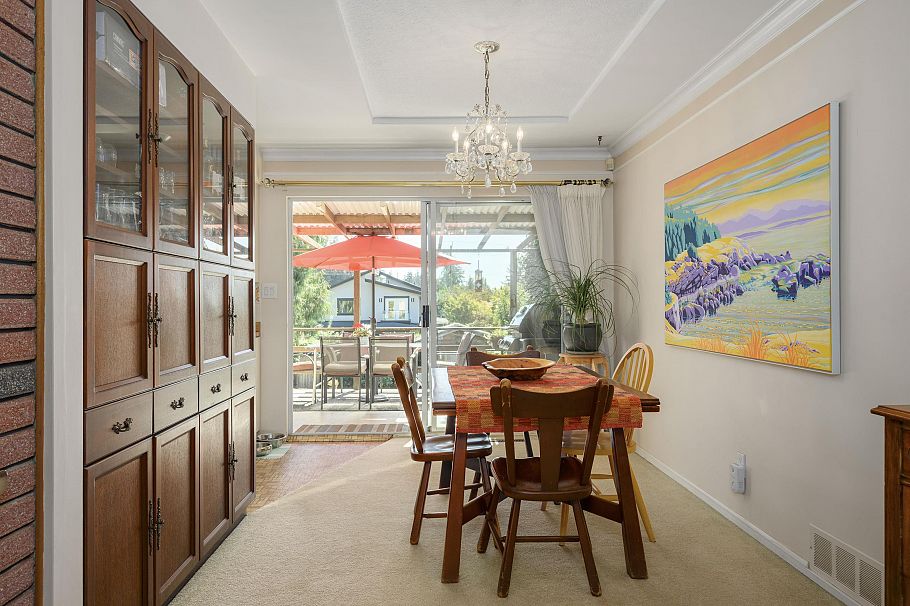 545 W 22nd Street North Vancouver, BC - 11