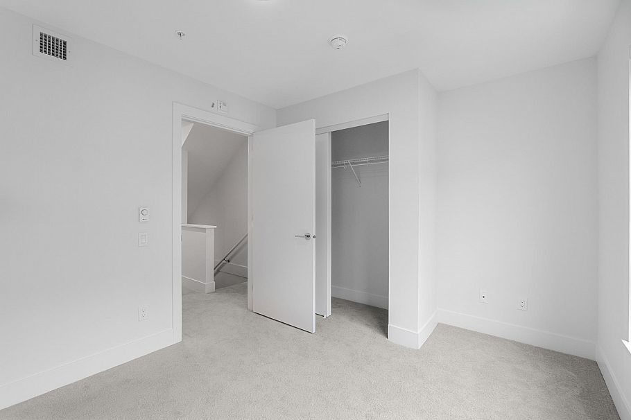 106 2320 Emery Court North Vancouver, BC - 32